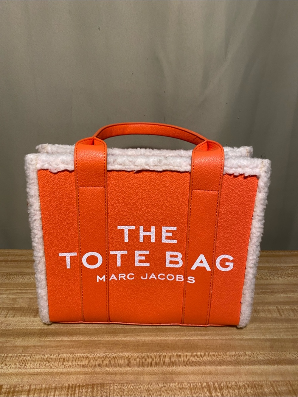 Marc Jacobs The Tote Bag “Teddy Trim Orange - Picture 2 of 15